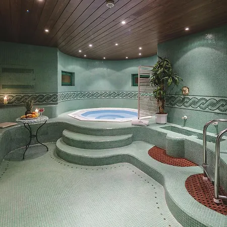 Franceschi Park Hotel